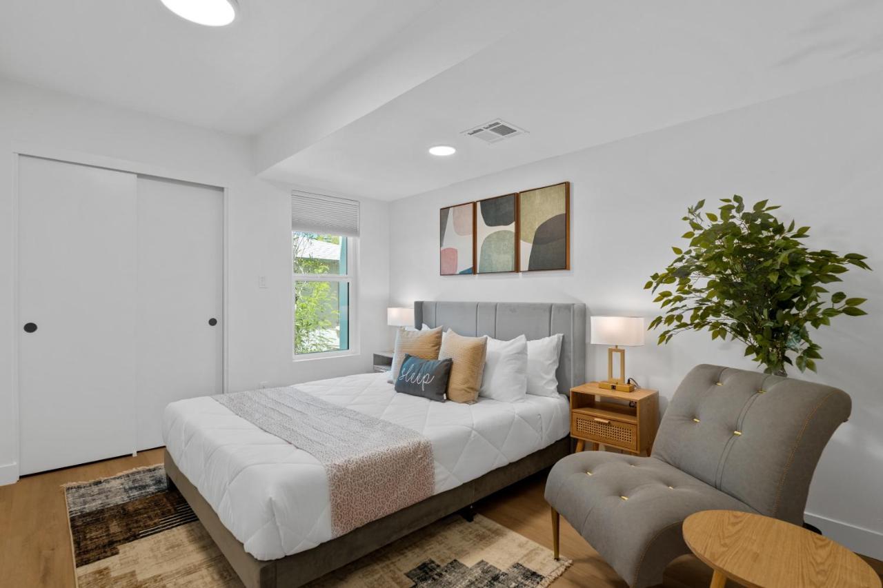 Chic Uptown Phoenix Home - Pool Table & Perfect Location Экстерьер фото