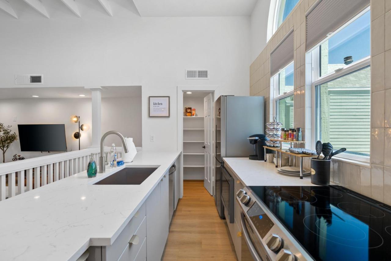 Chic Uptown Phoenix Home - Pool Table & Perfect Location Экстерьер фото